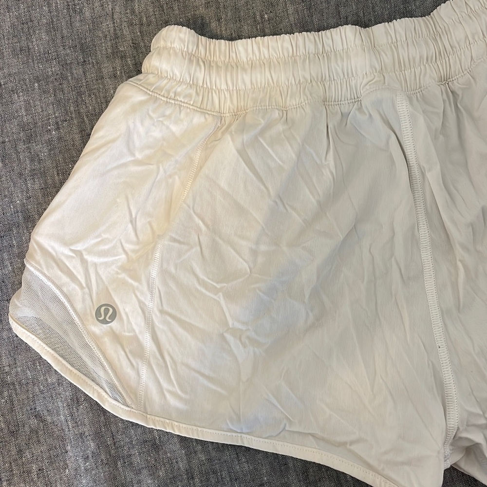 Womens lululemon 6 white running short
